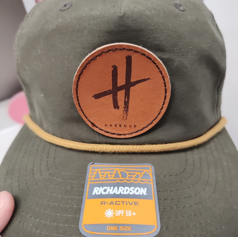 🗻 NWT Richardson R Active UPF 50 OSFA Harbour Nylon Adjustable Trucker Hat - Picture 10 of 10